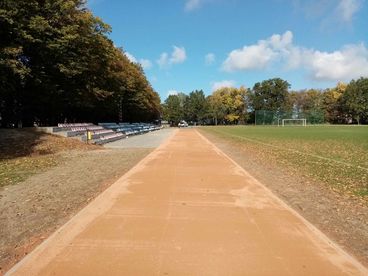 Remont i modernizacja bieżni na stadionie sportowym w Lututowie
